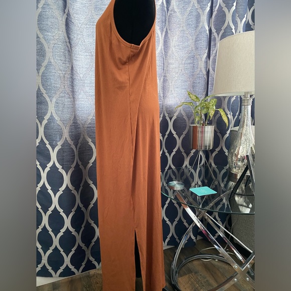 Accentuated with ribbed texture throughout, this dress is 100% cotton. - Picture 2 of 3